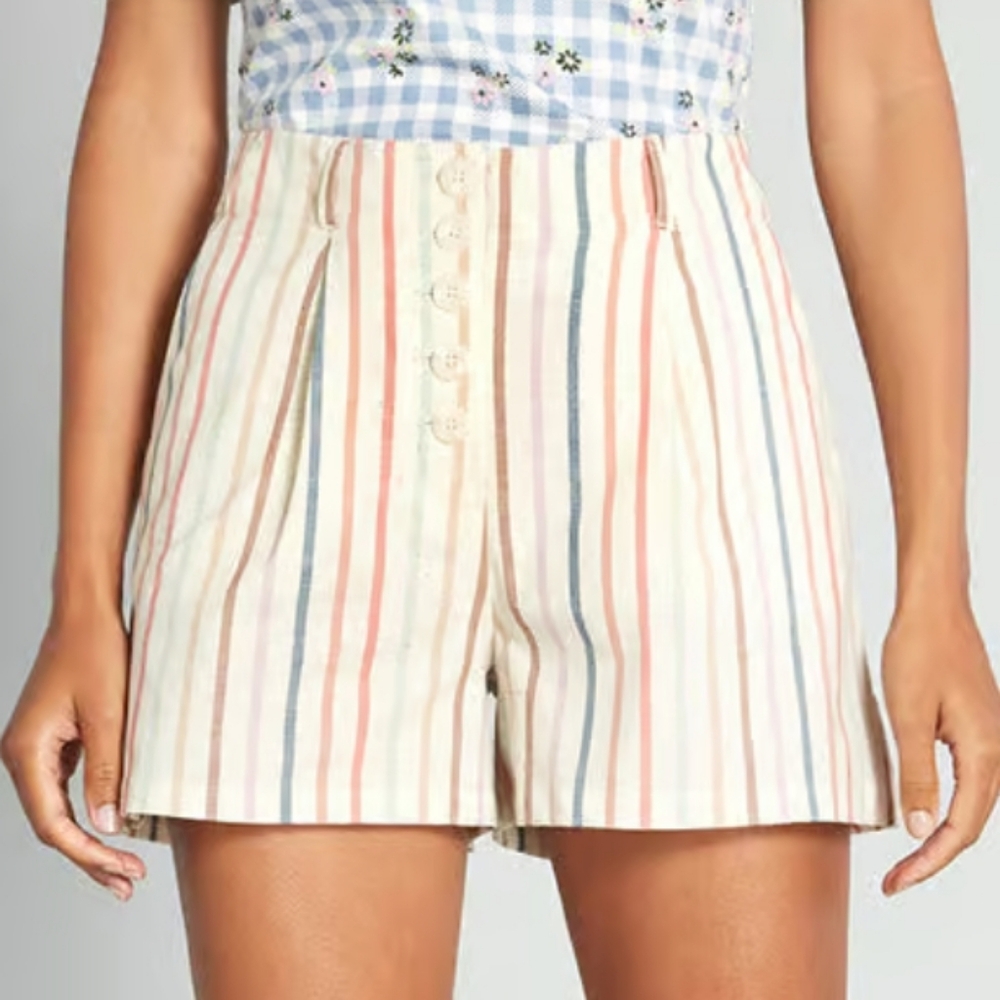 NWT Hitting the High Tide High-Rise Shorts in Cream Stripes